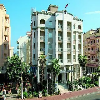 Almena Hotell 3*