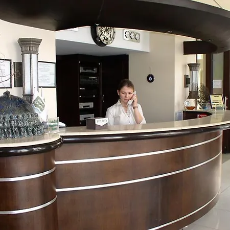 Almena Hotell 3*