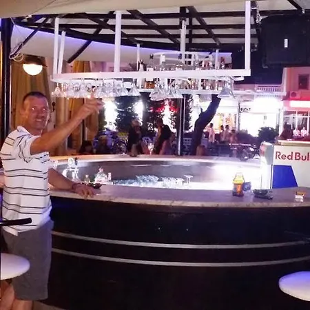 Almena Hotel 4*