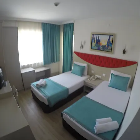מלון Almena 4*