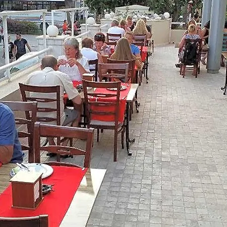 Almena Hotel 4*