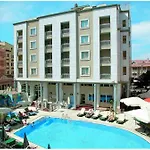 מלון Almena 4*
